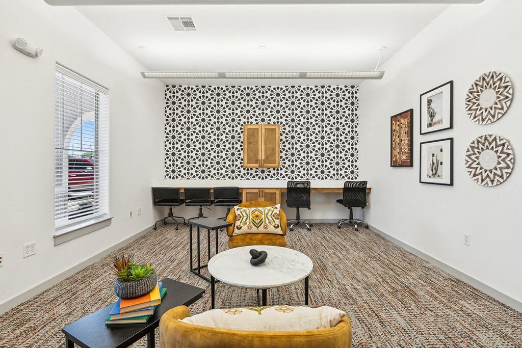 Co working lounge at Bonito Parque Apartments in San Antonio TX